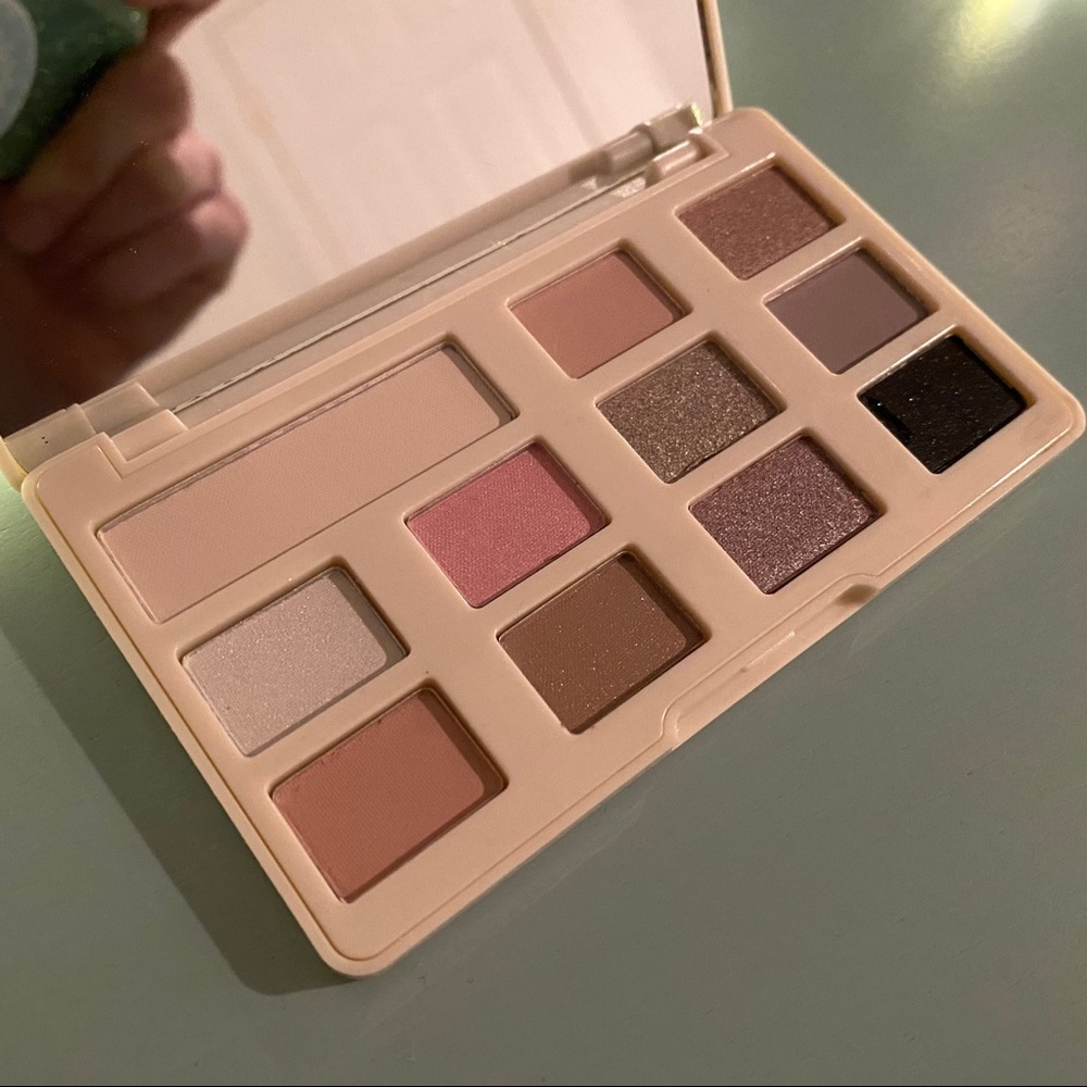 Too Faced “White Chocolate Chip” Mini Eye Palette